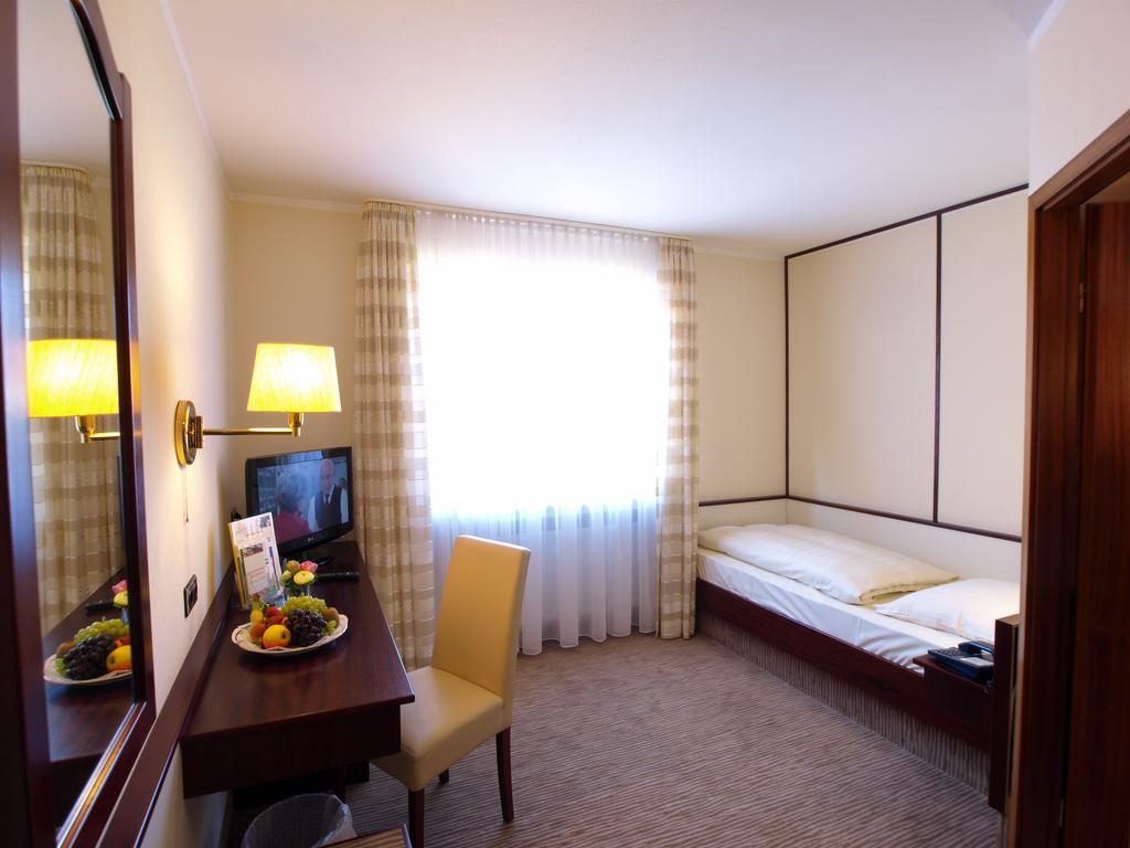 Hotel Landhaus Silbertanne Rotenburg a.d. Fulda Kültér fotó