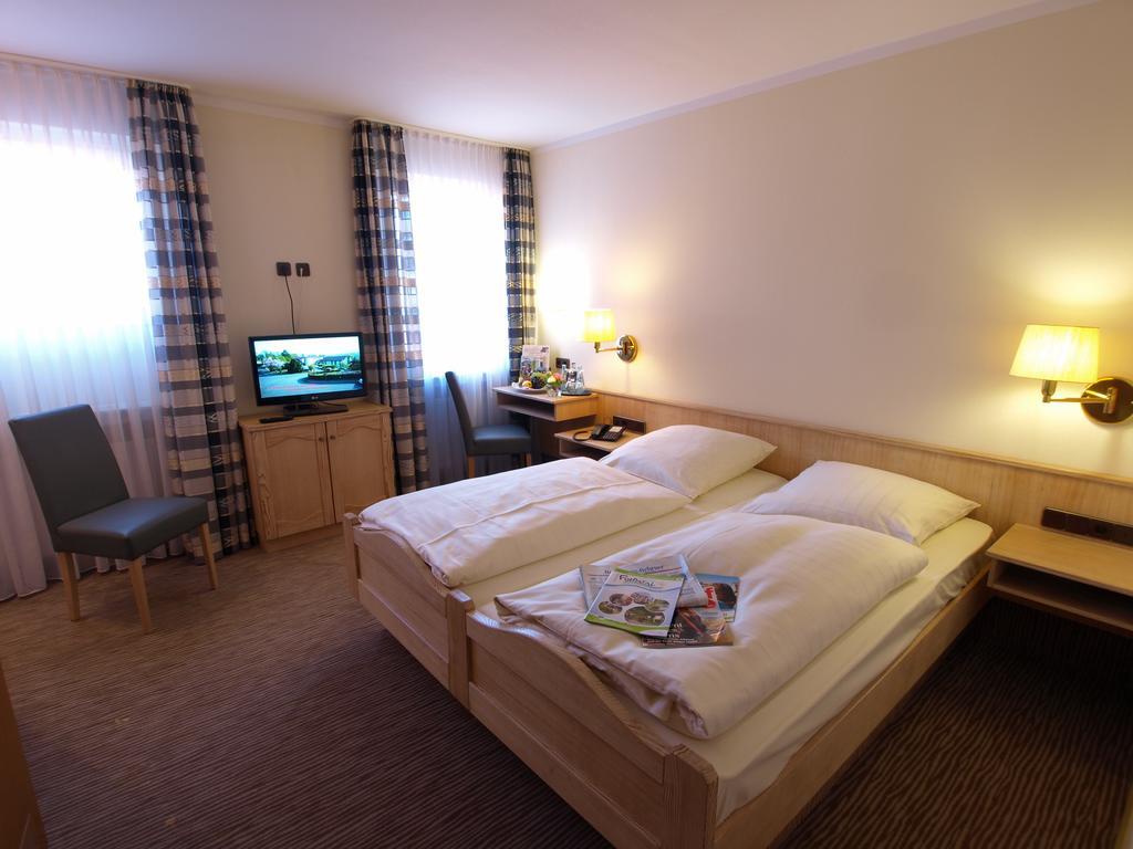 Hotel Landhaus Silbertanne Rotenburg a.d. Fulda Kültér fotó